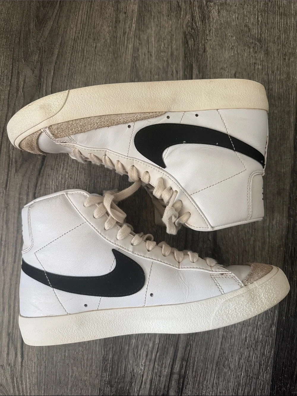 Nike Blazer Mid 77 Women’s Size 7.5